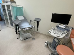 Porodówka w Lesku w centrum sporu. Rząd i personel szpitala przedstawiają sprzeczne wersje