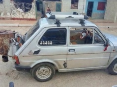 Polski Fiat 126p na węgiel drzewny. Kubańczyk znalazł sposób na kryzys paliwowy