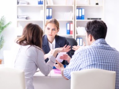 Jak ustrzec się przed nieterminową spłatą rat, gdy występują trudności finansowe?