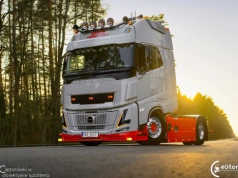 Od busów, przez wywrotki, po piękne Volvo FH 540 XXL – Sesja Miesiąca 03/2026