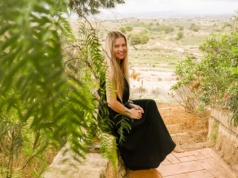 „Spakowałam dwumiesięczną córeczkę i poleciałam”. Zainwestowała w farmę w Hiszpanii. Niestraszne jej blackout, wojna ani ceny ropy