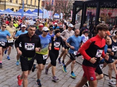 Półmaraton w Ostrowie. Tłum zawodników (ZDJĘCIA)