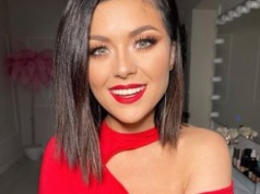 Zaraz zaleje ulice. Wystąpiła w najmodniejszym kolorze wiosny