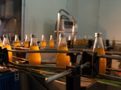 Koniec rodzinnej firmy z 70-letnia tradycją. Producent soków zamyka zakład