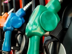 Presja na rząd rośnie. Diesel za 9 zł jednoczy wyborców koalicji i opozycji