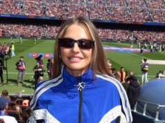 Lewandowska zaskoczyła. W takiej stylizacji przyszła na mecz