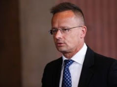 "Fake newsy". Szijjarto wściekły na Tuska i Sikorskiego