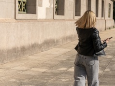 Naukowcy są pewni. Sposób chodzenia zdradza emocje szybciej niż twarz