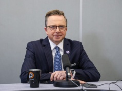 Niższe rachunki za energię i przyszłość programu SAFE. Dariusz Joński gościem Radia Łódź