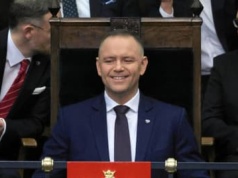 Polityczny oszust, kaznodzieja i syn szacha. Kogo prezydent Nawrocki spotka na CPAC w Teksasie?