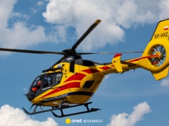 Zderzenie czterech aut przy skrzyżowaniu. Lądował śmigłowiec LPR