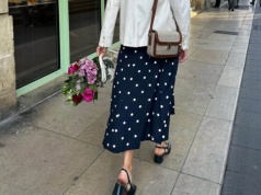 Nie opina ani nie uciska, a modeluje sylwetkę - ta spódnica za 40 zł to gratka dla 50-latek