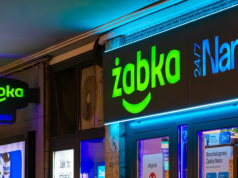 Żabka otworzy pierwszy sklep na lotnisku. Znowu będzie tam, gdzie jej potrzebujesz