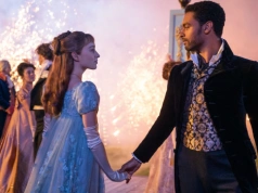 "Miłość nas uratuje". Gwiazda Bridgertonów nie zgadza się z tezą o śmierci komedii romantycznych