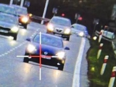 Szaleniec pędził ile fabryka dała