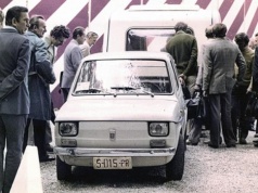 Rząd wygasi wypłaty za auta z PRL. Na odbiór czeka jeszcze 238 osób