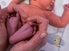 Praca z domu sprzyja dzietności? Zaskakujący związek