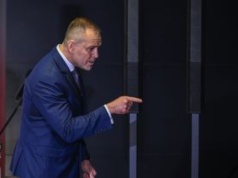 Nawrockiemu puściły nerwy. Naskoczył na dziennikarza TVN