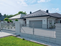 Nowoczesny dom zaczyna się od bramy. Pierwsze wrażenie buduje prestiż i styl