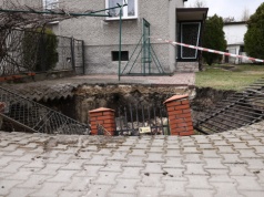 Ogromne zapadlisko w Śląskiem. Powstało tuż obok domu