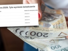 Tyle wyniesie 13. emerytura "na rękę". Nawet 200 zł różnicy w wypłacie