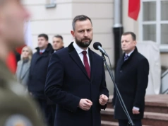 Między PiS a rządem rozgorzał nowy spór. Padają mocne określenia