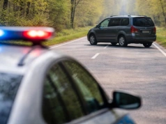 Dramatyczny finał rodzinnej podróży. Kierowca zmarł za kierownicą