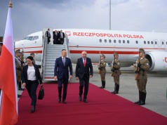 Karol Nawrocki jest już w Budapeszcie z wizytą u Viktora Orbána. Na razie wiadomo niewiele