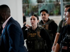 Problemy na lotniskach w USA. Trump wysłał agentów ICE, nie wyklucza użycia Gwardii Narodowej