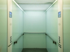 Czy nowe przepisy wymuszą dobudowę wind w starych blokach?