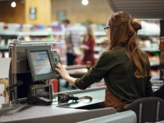 Już co drugi Polak dorabia. Powody mówią wiele o stanie gospodarki