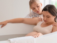 Domy narodzin i porody domowe. Ministerstwo zaproponuje kolejne rozwiązanie dla powiatów bez porodówek?