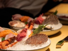 Surowe owoce morza zakazane w Neapolu. Gigantyczne kary dla restauracji