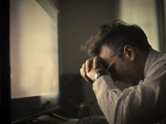 "Nie wychowuj go na mięczaka". Ale nauka nazywania emocji to dosłownie profilaktyka ratująca życie