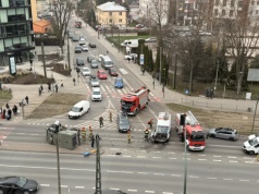 Wypadek na skrzyżowaniu ul. Wadowickiej i Rzemieślniczej w Krakowie