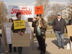 Afera w Stokrotce. Urlopy przyznawane bez wiedzy pracowników, zabierane premie