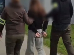 Seniorka wracała z kościoła. Nagle otoczyła ją banda nastolatek, polała się krew