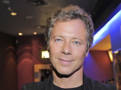 Gwiazdor "M jak miłość" od lat mieszka za granicą. Nie każdy wie, że jego syn podbija USA