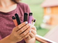 Podrabiane papierosy zalewają polski rynek. To już  prawie 2 mld sztuk rocznie