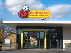 Biedronka wypłaca dodatki pracownikom. Wyda ponad 28 mln zł