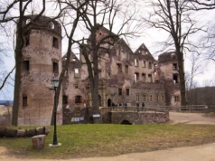 Dolny Śląsk: godzinę drogi od Wrocławia czeka zamek, który warto odkryć przed innymi