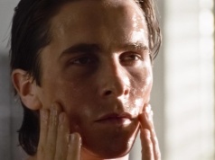 Tłuką się w szczękę młotkiem, żeby lepiej wyglądać. Czym jest looksmaxxing, czyli obsesja młodych mężczyzn na punkcie wyglądu?