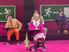 Premiera w Teatrze Kochanowskiego. O pracy w krzywym zwierciadle