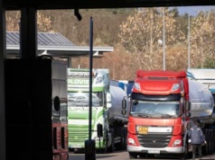 Ciężarówki z pomocą dla Ukrainy stoją na granicy. Zmiany w systemie SENT zatrzymały transporty