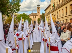 Hiszpania świętuje procesjami, Norwegowie odpoczywają w hyttach. Wielkanoc na świecie