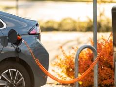 Nawet 170 tys. zł rabatu na elektryki. Dealerzy walczą o klientów w Polsce