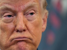 Poparcie Trumpa najniższe od powrotu do Białego Domu. Wspiera go jedynie co trzeci obywatel