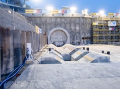 Najdłuższy tunel kolejowy w Polsce coraz bliżej! Przełom na budowie pod Pisarzową, TBM „Kinga” zakończyła drążenie