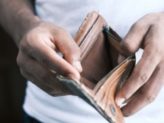 Zarabiasz 10 tys. zł? Tyle emerytury możesz dostać, Polacy na pewno się zdziwią