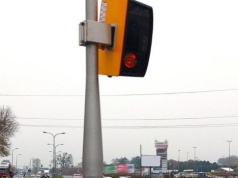 Nowy fotoradar na wylotówce z Krakowa już działa. Sprawdza prędkość, ale jego możliwości są znacznie większe